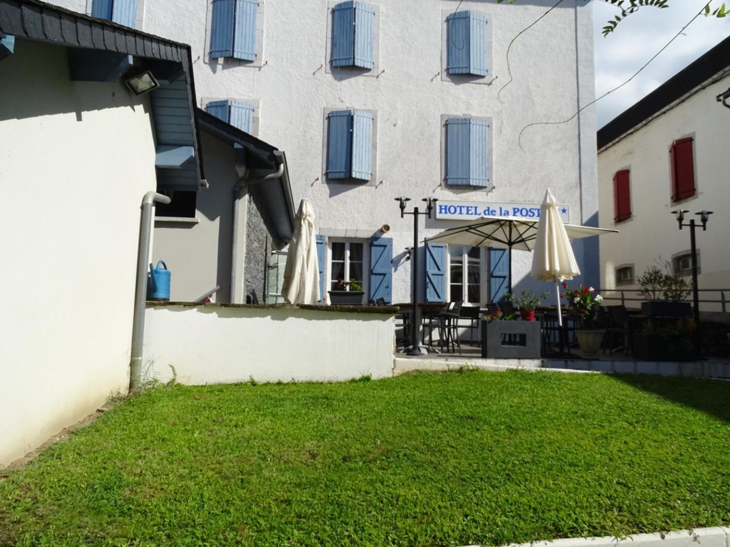 Hotel De La Poste Tardets-Sorholus Εξωτερικό φωτογραφία